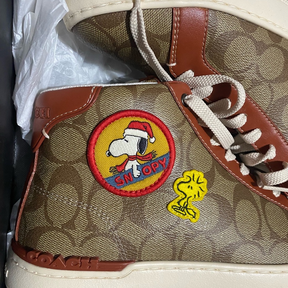 COACH Snoopy Christmas sneakers - Picture 2 of 6